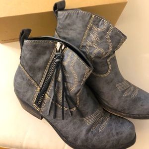 BIG BUDDAH Wylan Ankle cowboy boots